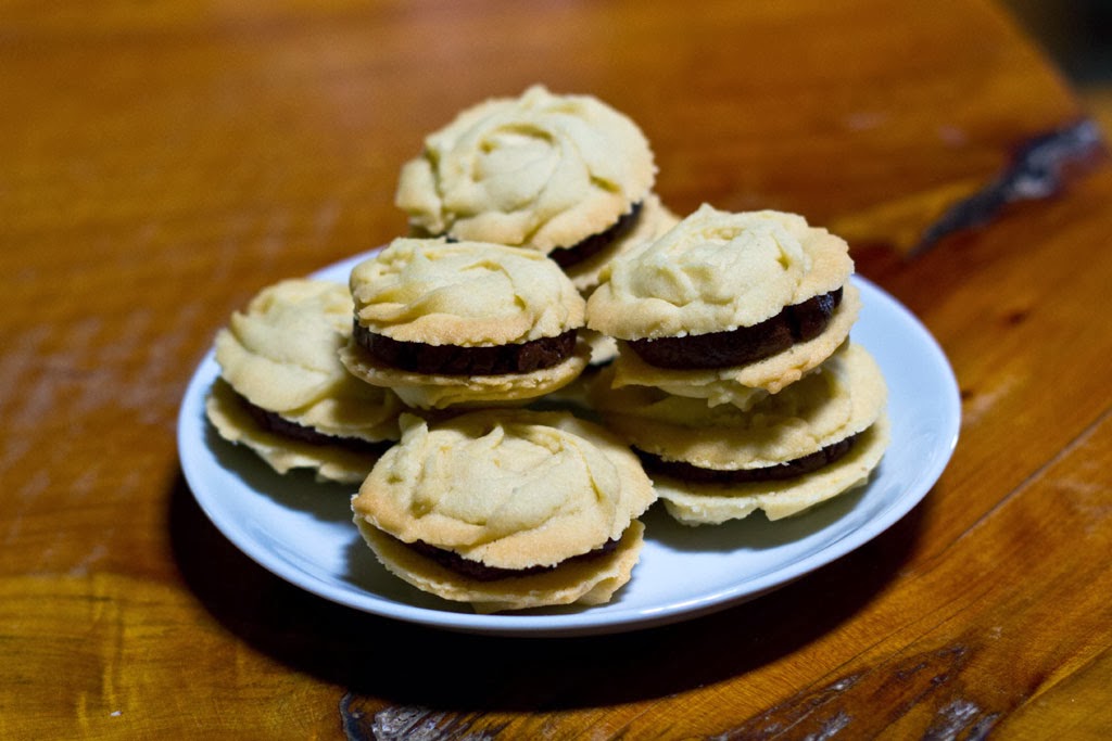 Biscoito recheado com formato de rosa. Foto: Yuri Hayashi