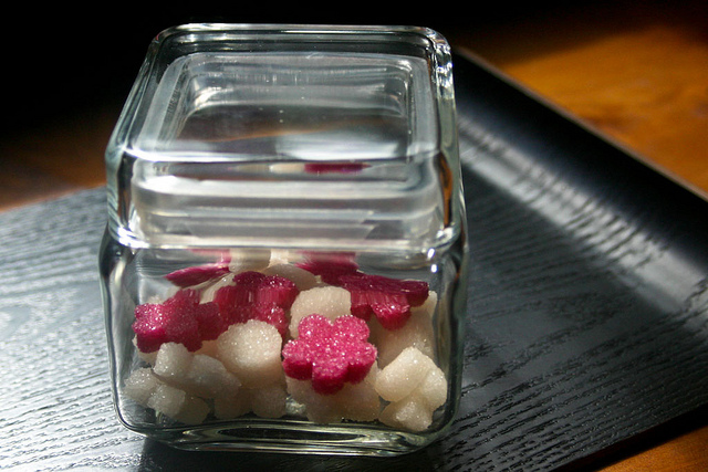 Sugar "cubes" by Yuri Hayashi, on Flickr